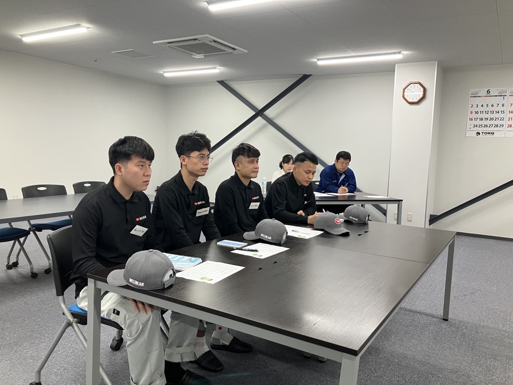 ベトナム人実習生の入社式2024_3 new3.jpg