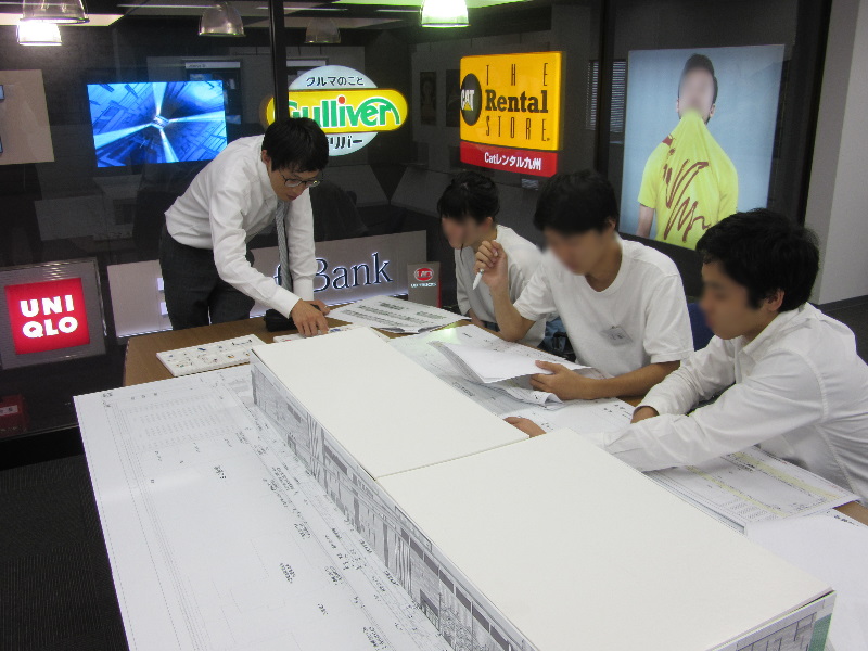 採用内定者懇談会.jpg kondan.jpg